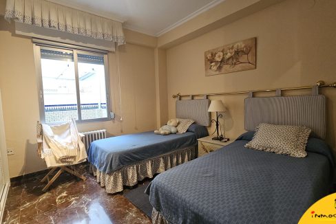 22 - Inmobiliaria - Alcalá la Real - Inmocasa - Venta - Piso - Paseo de los Álamos - Vistas a La Mota - Ascensor - Garaje en Parking - Calefacción gas - Amueblad