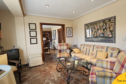 3 - Inmobiliaria - Alcalá la Real - Inmocasa - Venta - Piso - Paseo de los Álamos - Vistas a La Mota - Ascensor - Garaje en Parking - Calefacción gas - Amueblado