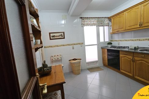 8 - Inmobiliaria - Alcalá la Real - Inmocasa - Venta - Piso - Paseo de los Álamos - Vistas a La Mota - Ascensor - Garaje en Parking - Calefacción gas - Amueblado