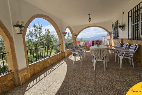 Inmobiliaria - Alcala la Real - Inmocasa - Venta - Chalet - La Rabita - Olivos - Porche - Cochera - Chimenea - Barbacoa - Amueblada