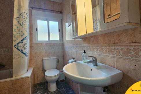 10 - Inmobiliaria - Alcala la Real - Inmocasa - Venta - Casa - Avda. Iberoamérica - Cochera - Patio - Terraza - Amueblada - Aire acondicionado