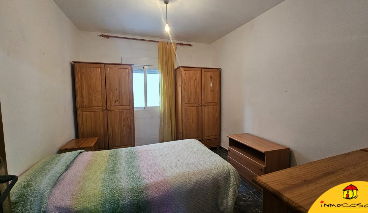 11 - Inmobiliaria - Alcala la Real - Inmocasa - Venta - Casa - Avda. Iberoamérica - Cochera - Patio - Terraza - Amueblada - Aire acondicionado