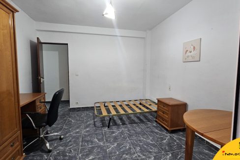 13 - Inmobiliaria - Alcala la Real - Inmocasa - Venta - Casa - Avda. Iberoamérica - Cochera - Patio - Terraza - Amueblada - Aire acondicionado