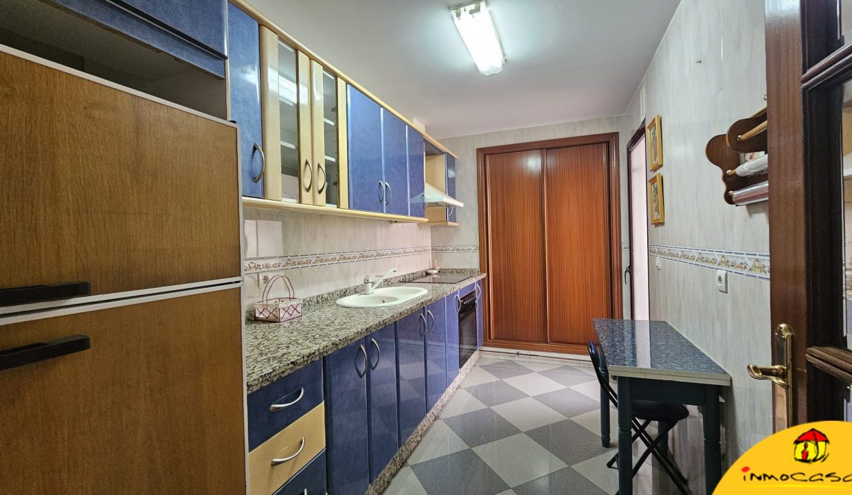 4 - Inmobiliaria - Alcala la Real - Inmocasa - Venta - Piso - Zona Correos - Ascensor - Amueblado - Calefacción gas - Garaje