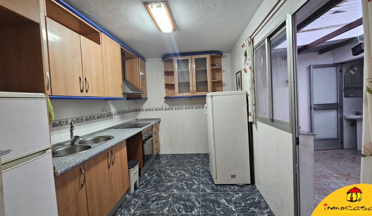 5 - Inmobiliaria - Alcala la Real - Inmocasa - Venta - Casa - Avda. Iberoamérica - Cochera - Patio - Terraza - Amueblada - Aire acondicionado