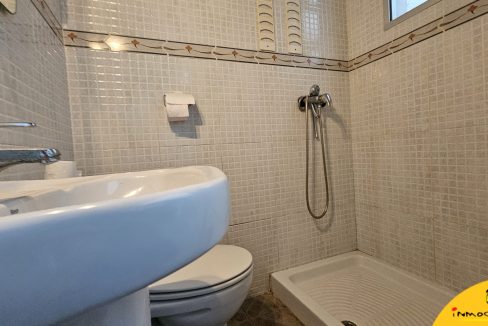 7 - Inmobiliaria - Alcala la Real - Inmocasa - Venta - Casa - Avda. Iberoamérica - Cochera - Patio - Terraza - Amueblada - Aire acondicionado