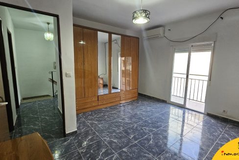 8 - Inmobiliaria - Alcala la Real - Inmocasa - Venta - Casa - Avda. Iberoamérica - Cochera - Patio - Terraza - Amueblada - Aire acondicionado
